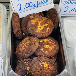 Fischbouletten im Fischladen Brauße
