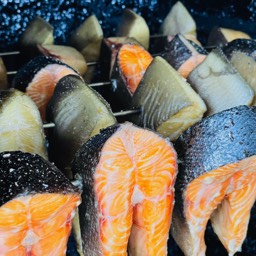 Frisch geräucherter Fisch
